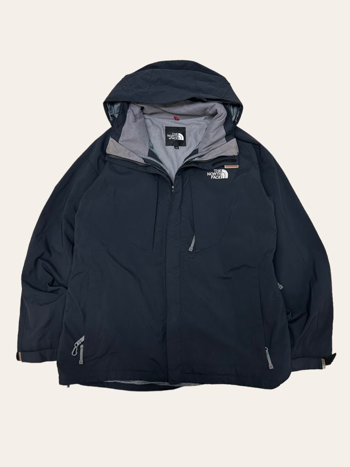 TNF black hyvent mountain jacket 100
