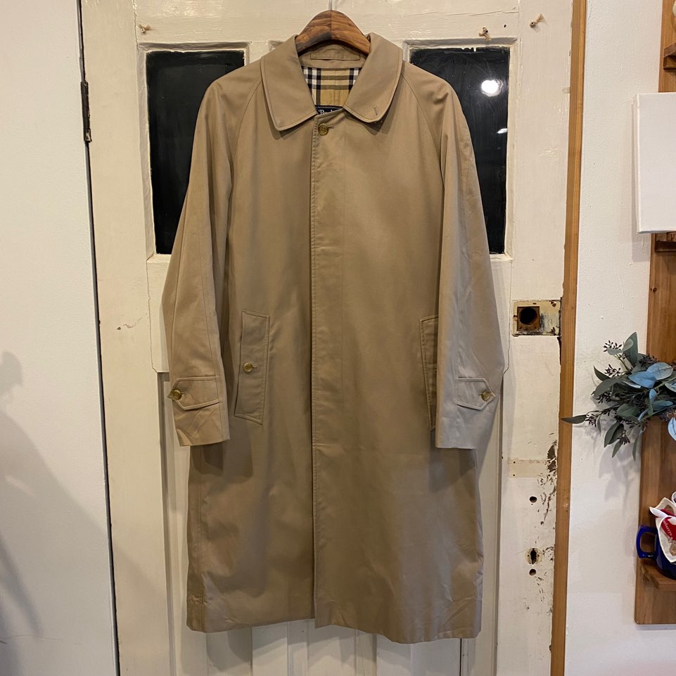 Burberry beige color single trench coat 44S